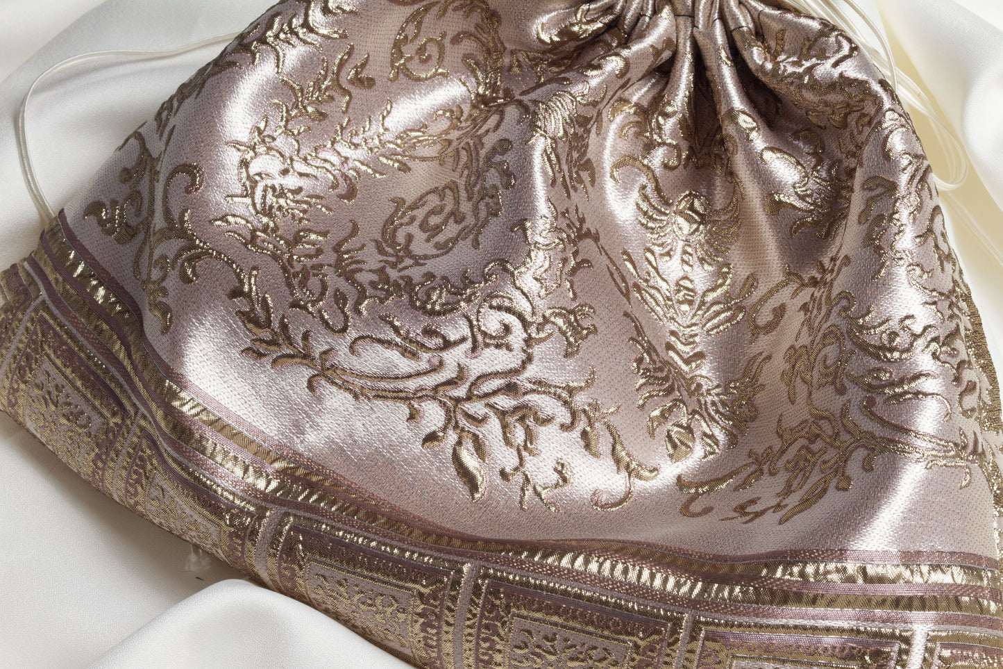 Rocky Straight | RAW STRAIGHT